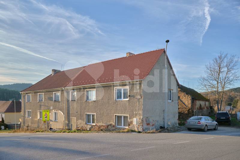 Prodej ideální 1/2 bytového domu, 2x  2+1 , 60m2, pozemek 635 m2