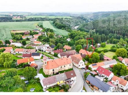 Exkluzivní prodej rodinný dům, budova bývalého hostince, pozemek 3591 m2, Planá | Prodej - dům/vila, 1 206 m²