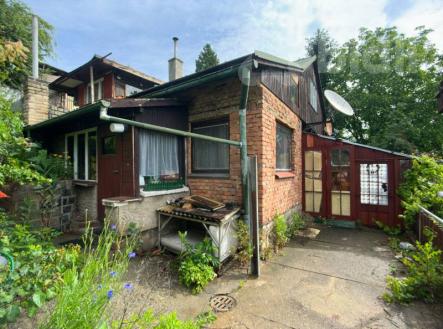 Prodej 2/3 pozemku s krásným výhledem v Praze - Slivenci | Prodej - pozemek, zahrada, 656 m²
