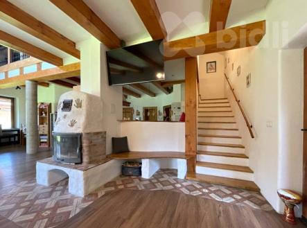 Prostorný rodinný dům v Černíkách - kvalitní stavba, nízké náklady, klidné místo | Prodej - dům/vila, 230 m²