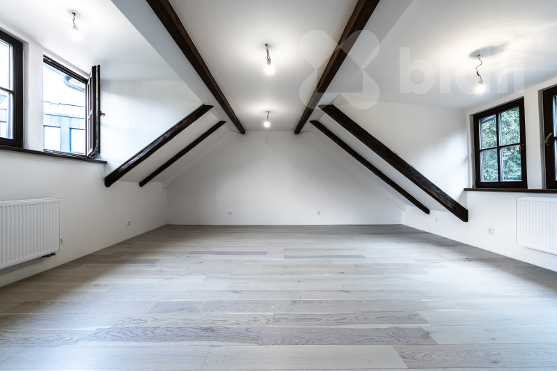 Prodej bytu 4+kk (113 m&#178;) s lodžií (10 m&#178;) - Lysolajské údolí, Praha 6 - Lysolaje