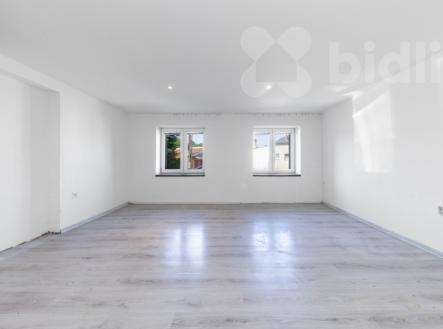 Rodinný dům 3+kk, UP 100 m2, CP 509 m2, obec Zlámanec | Prodej - dům/vila, 100 m²