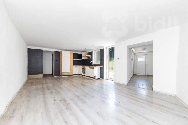 Rodinný dům 3+kk, UP 100 m2, CP 509 m2, obec Zlámanec