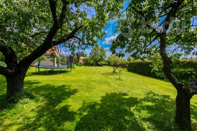 Prodej pozemku pro bydlení 800 m&#178; - Zdemyslice, okr. Plzeň-jih