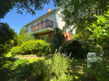 RD se zahradou ve Středoklukách, nedaleko Prahy 6 | Prodej - dům/vila, 200 m²