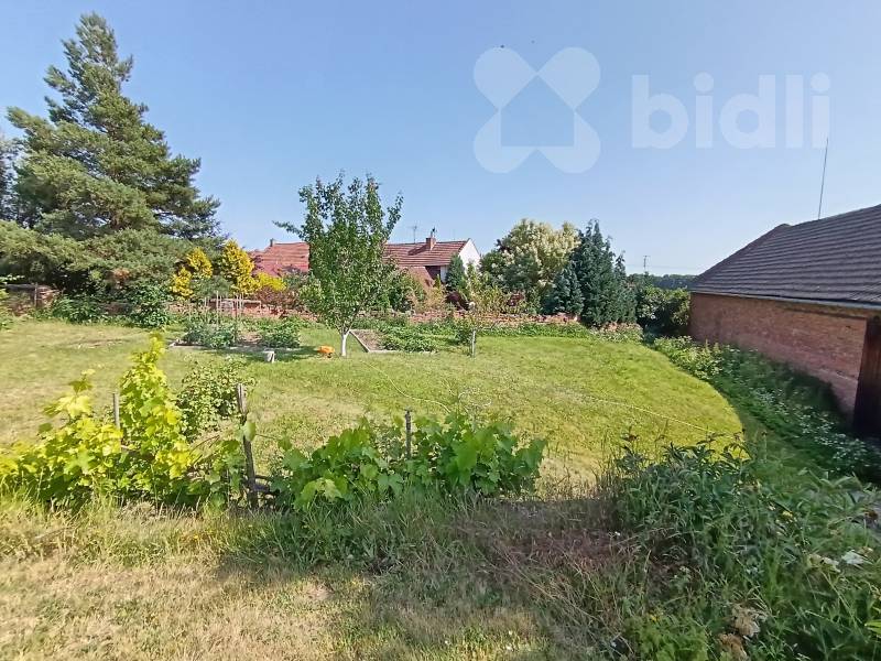 Prodej pozemku k výstavbě RD , 1586m2, Bílovice-Lutotín - Lutotín