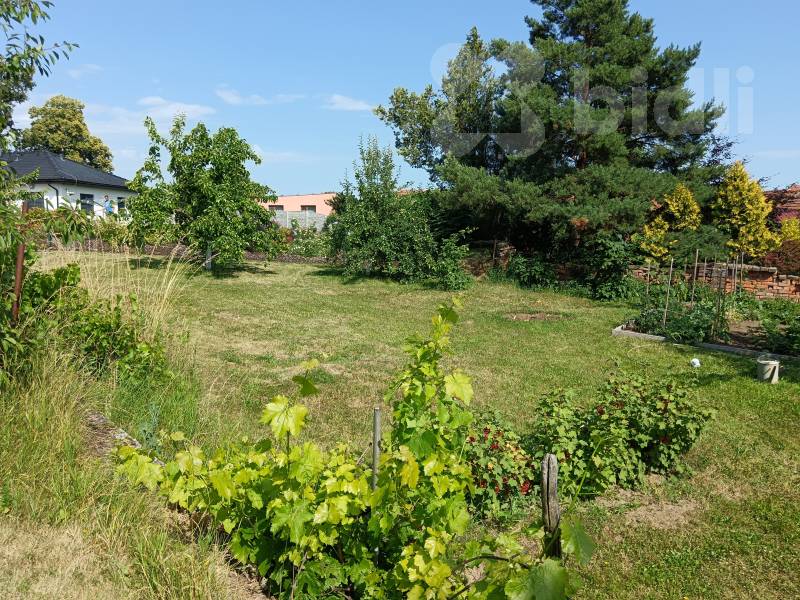 Prodej pozemku k výstavbě RD , 1586m2, Bílovice-Lutotín - Lutotín