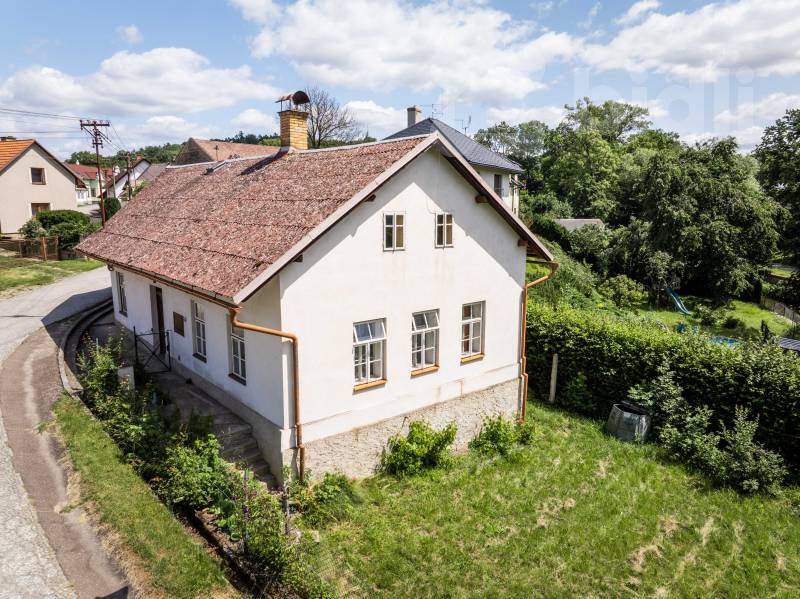 Prodej chalupy 110m2 s pozemkem 375m2, Černíkovice