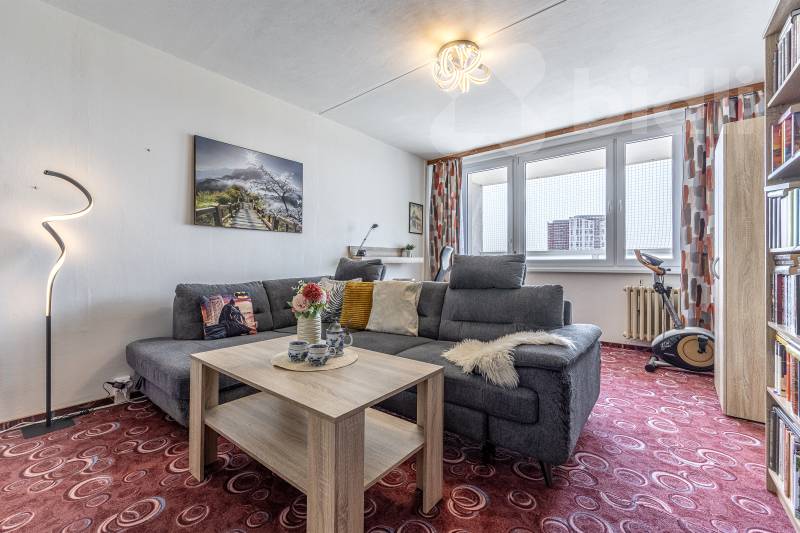 Byt 3+1, 71m2, + Lodžie, Amforová, Praha 5