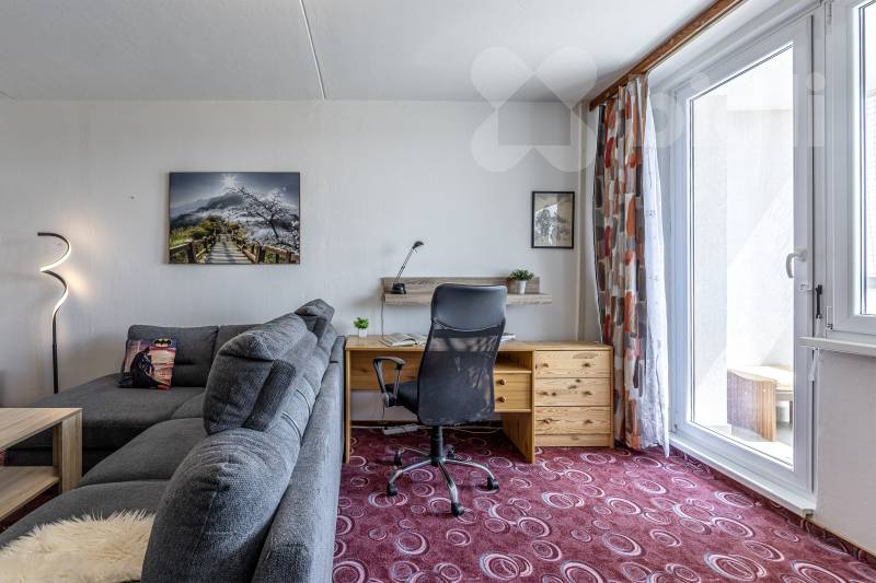 Byt 3+1, 71m2, + Lodžie, Amforová, Praha 5