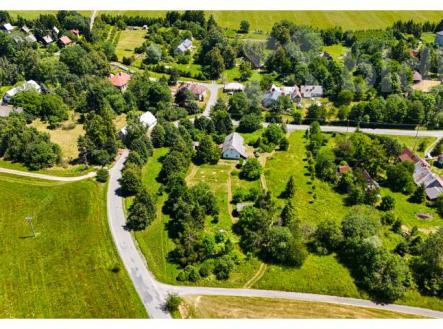 Chalupa s duší malíře Lukavského a rozlehlým pozemkem - Těšíkov u Šternberka | Prodej - dům/vila, 220 m²