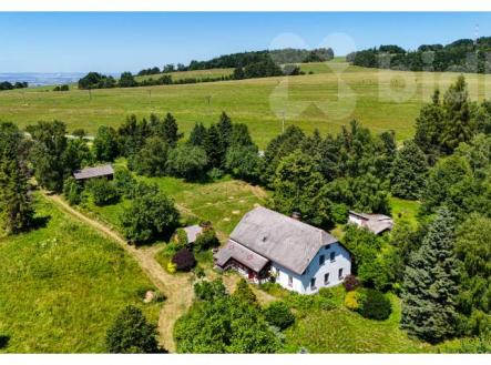 Chalupa s duší malíře Lukavského a rozlehlým pozemkem - Těšíkov u Šternberka | Prodej - dům/vila, 220 m²