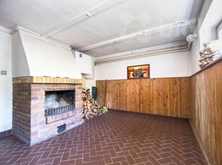 Prodej rodinného domu s rovinatým pozemkem 863 m&#178; v krásné přírodě | Prodej - dům/vila, 90 m²