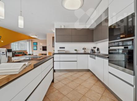 Mezonetový byt se 2 terasami - Pardubice | Prodej bytu, 3+kk, 158 m²