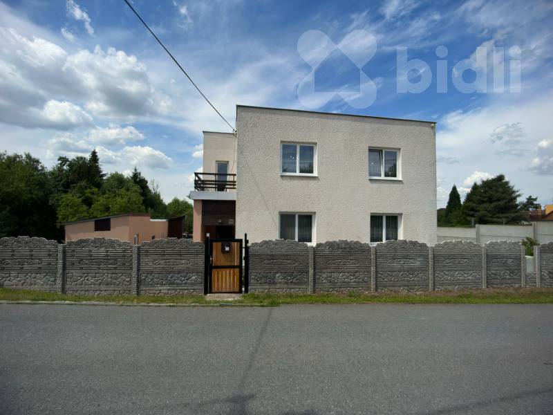 Exkluzivní prodej rodinný dům 6+1, pozemek 1190m2, Borek u Rokycan