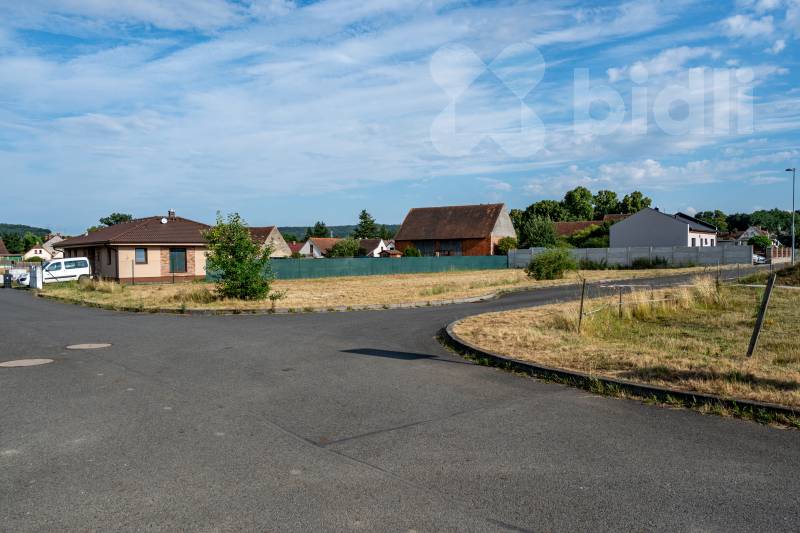 Prodej stavebního pozemku s kompletními inženýrskými sítěmi okres PLzeň