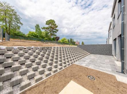 Rodinný dům 5+kk s garáží a zahradou - novostavba na pozemku 501 m&#178;, Hořovice | Prodej - dům/vila, 126 m²