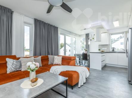 Novostavba 5+kk s garáží a pozemkem 519 m2, Komorní Hrádek | Prodej - dům/vila, 115 m²