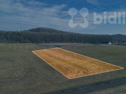 Pozemek se stavebním povolením na rodinný dům | Prodej - pozemek pro bydlení, 1 842 m²