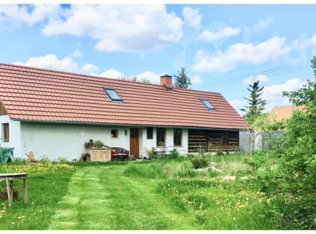 Veliny - poloroubenka - pozemek 4485m2 | Prodej - chata/rekreační objekt, 121 m²