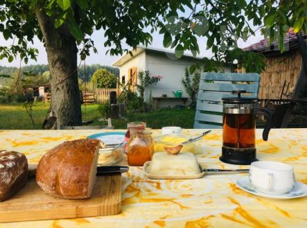 Veliny - poloroubenka - pozemek 4485m2 | Prodej - chata/rekreační objekt, 121 m²