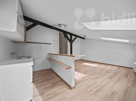 Pronájem podkrovního bytu 2+KK v centru Trutnova | Pronájem bytu, 2+kk, 62 m²