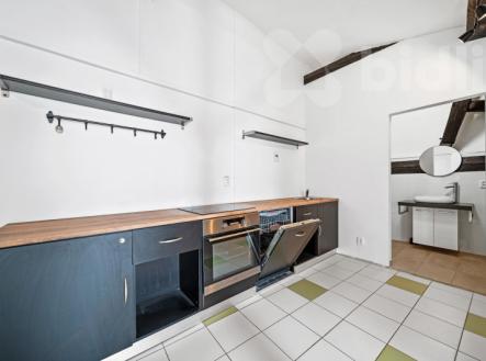 Pronájem podkrovního bytu 2+KK v centru Trutnova | Pronájem bytu, 2+kk, 62 m²