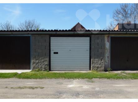 Prodej garáže, 19 m2, OV, Kněževes, ul. Štrosova | Prodej - malý objekt/garáž