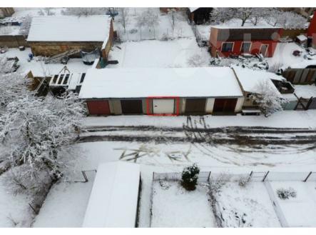 Prodej garáže, 19 m2, OV, Kněževes, ul. Štrosova | Prodej - malý objekt/garáž