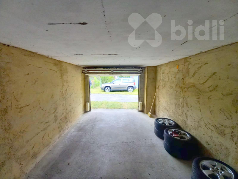 Prodej garáže, 19 m2, OV, Kněževes, ul. Štrosova