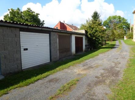 Prodej garáže, 19 m2, OV, Kněževes, ul. Štrosova | Prodej - malý objekt/garáž