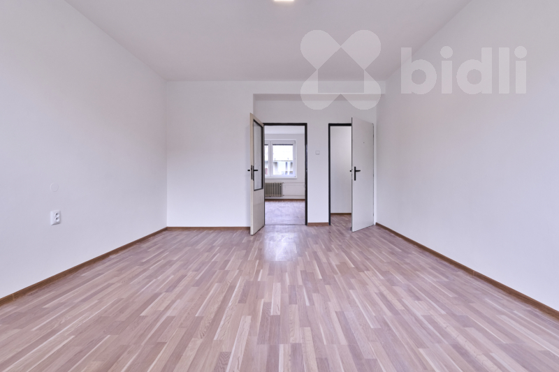 Prodej bytu v 1/2NP - 3+1, 77 m2, lodžie 5 m2, Uherčice