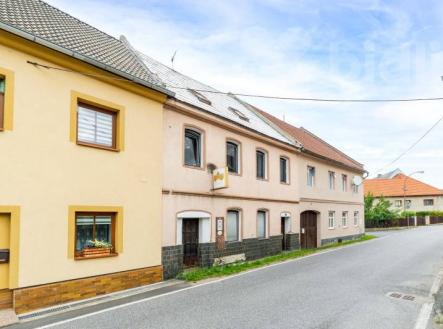 Prodej, dům zastavěná plocha 121 m2, užitná plocha 303 m2, Kravaře u České lípy | Prodej - dům/vila, 303 m²