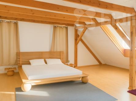 Pronájem prostorného bytu 1+kk, Rooseveltova, Český Krumlov | Pronájem bytu, 1+kk, 95 m²