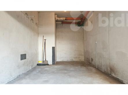 Garáž v prestižní lokalitě - centrum Olomouce, Výstaviště Flora | Pronájem - malý objekt/garáž