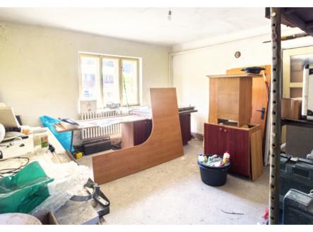 Rodinný dům s uzavřeným dvorem - ideální pro klidné bydlení i podnikání - Opařany | Prodej - dům/vila, 190 m²