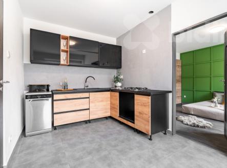 Prodej vícegeneračního domu 350 m2, pozemek 840 m2, Pražská, Žalany | Prodej - dům/vila, 350 m²