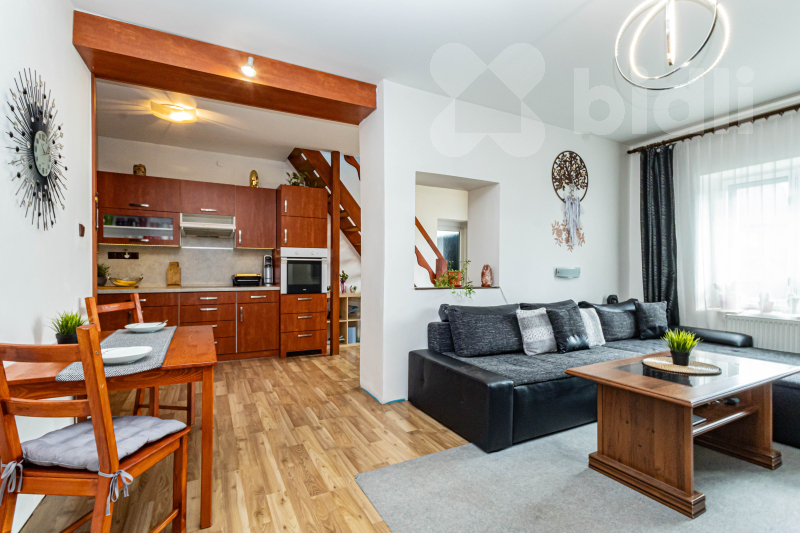 Prodej rodinného domu ve Šlapanicích u Brna - klidná lokalita, prostorné bydlení