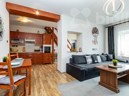 Prodej rodinného domu ve Šlapanicích u Brna - klidná lokalita, prostorné bydlení | Prodej - dům/vila, 119 m²