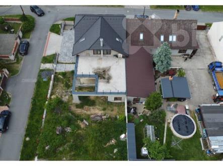 Rodinný dům, 221m2, zahrada 529m2 | Prodej - dům/vila, 221 m²