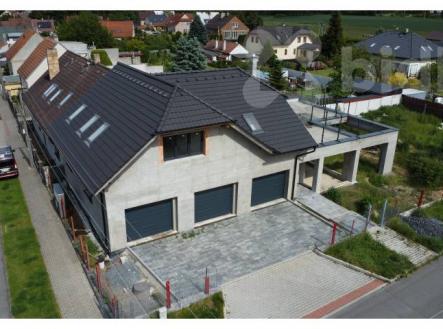 Rodinný dům, 221m2, zahrada 529m2 | Prodej - dům/vila, 221 m²