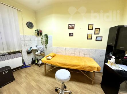 Pronájem, Obchodní prostor, 22m2 ulice Široké schody Chrudim | Pronájem - obchodní prostor, 12 m²