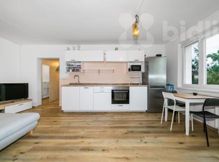 Ideální lokalita, byt 2+1 Nepomucká | Prodej bytu, 2+1, 54 m²