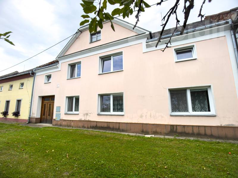 Velký rodinný dům v obci Lobodice, okr.Přerov