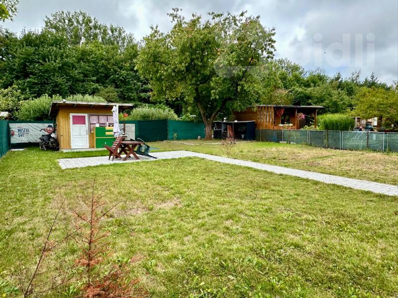Prodej zahrady 298 m2 s chatkou - Pardubice, Nové Jesenčany