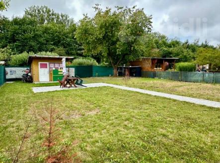 Prodej zahrady 298 m2 s chatkou - Pardubice, Nové Jesenčany | Prodej - pozemek, zahrada, 298 m²