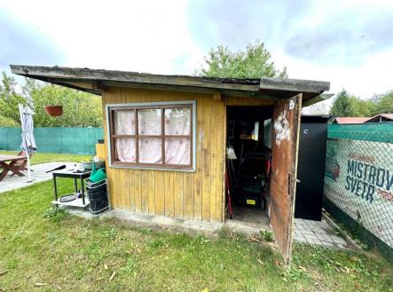 Prodej zahrady 298 m2 s chatkou - Pardubice, Nové Jesenčany | Prodej - pozemek, zahrada, 298 m²