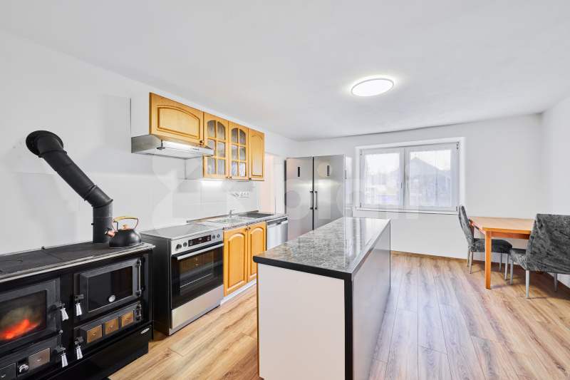 Prodej ideální 1/2 bytového domu, 2x  2+1 , 60m2, pozemek 635 m2