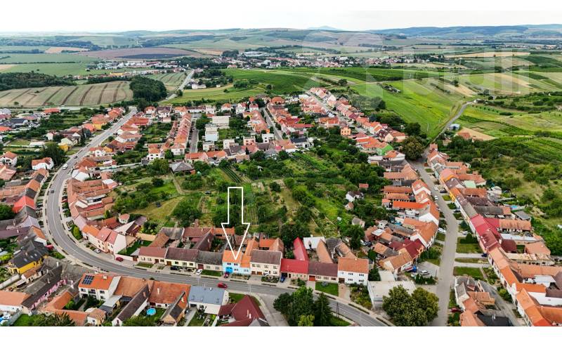 Prodej stavebního pozemku v Hovoranech