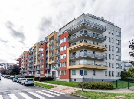 Prodej bytu 2+kk, 61m2, terasa 50m2 + předzahrádka 78m2 | Prodej bytu, 2+kk, 66 m²